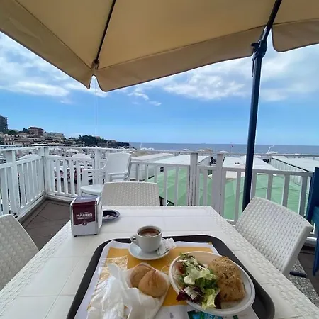 Aparthotel Fellini Lungomare Near The Sea